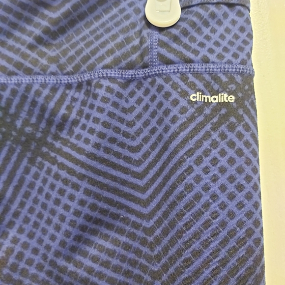 Adidas climalite leggings/capris. Purple; size: small-4/6 - Picture 5 of 8